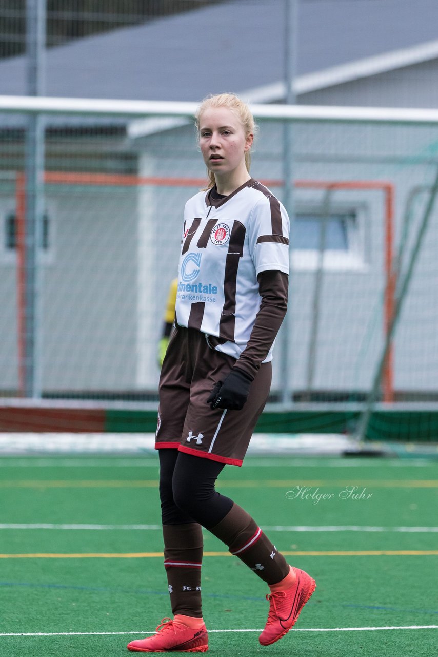 Bild 102 - wBJ VfL Pinneberg - St. Pauli : Ergebnis: 7:0 (Abbruch)